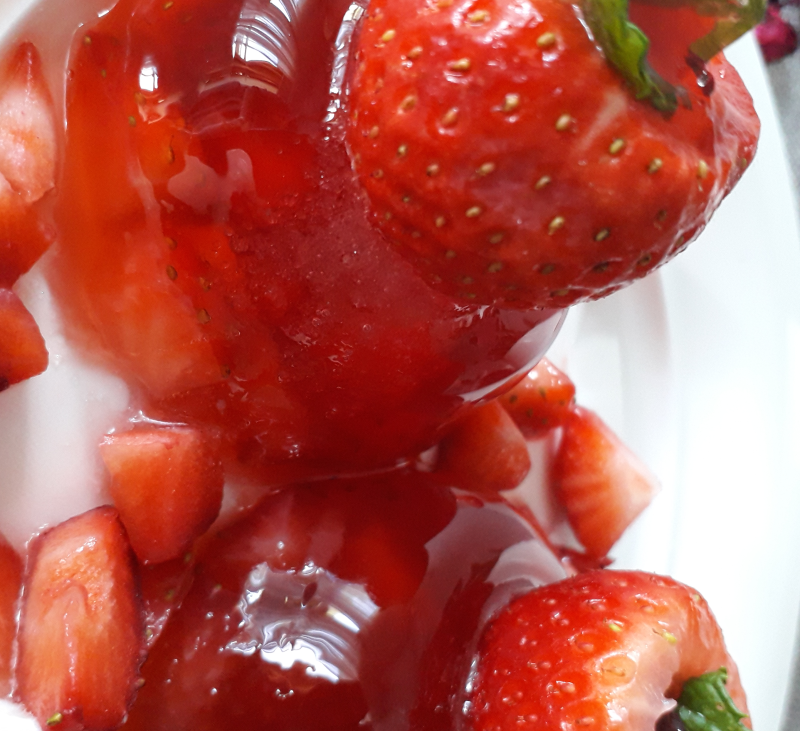 Fresas en gelatina de té con Thermomix®
