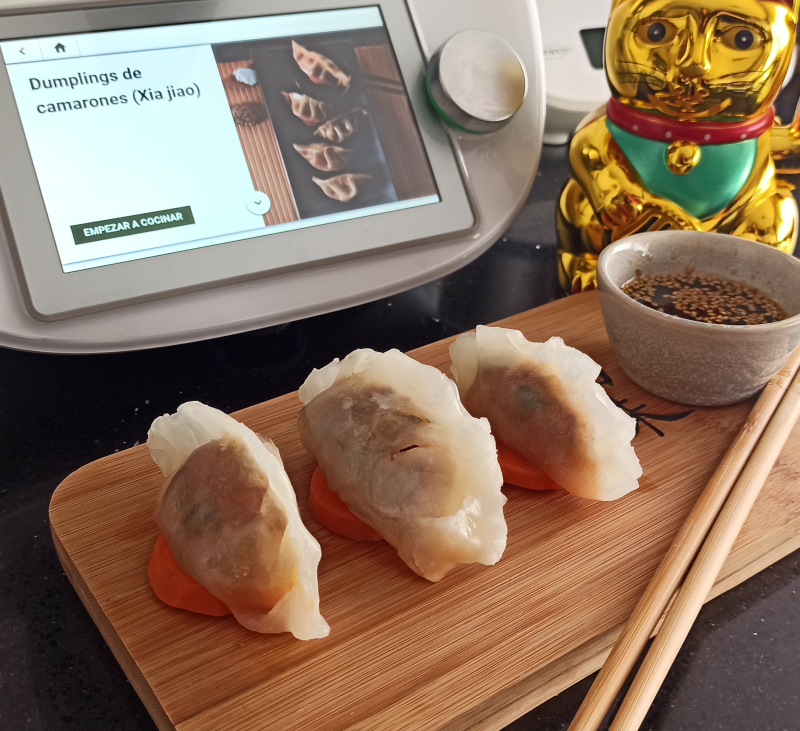 Cocina China: Dumplings rellenos de Kale y carne picada.