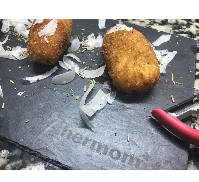 Croquetas de risotto, queso brie e iberico
