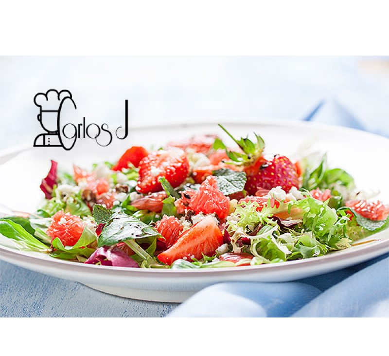 ENSALADA VERDE CON FRESAS Y VINAGRETA DE CHOCOLATE EN Thermomix® . Villanueva de la Serena/ Don Benito; Badajoz.