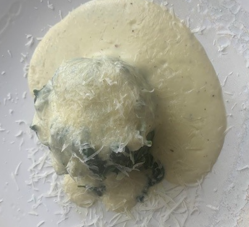 Cómo preparar unas espinacas con bechamel de calabacín