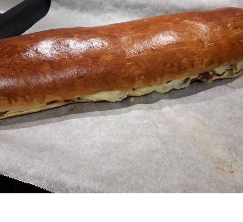 TRONCO DE PAN RELLENO