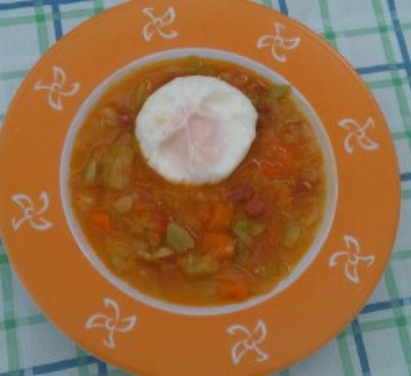 Sopa de verduras y Jamón con Huevos Poché