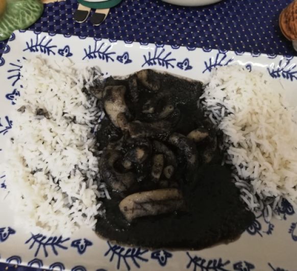 Calamares en su tinta con arroz blanco en Thermomix® (Madrid-Mendez Alvaro)