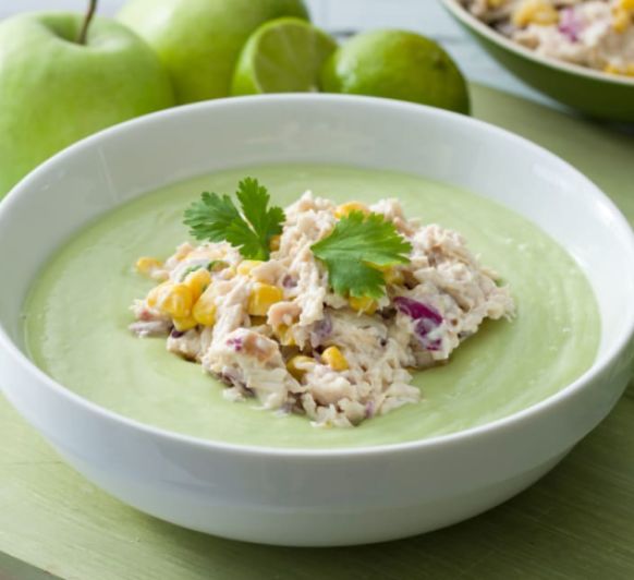 CREMA FRÍA DE AGUACATE Y MANZANA CON ENSALADA DE POLLO EN Thermomix® , BADAJOZ Y MERIDA
